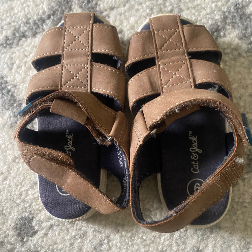 Boy’s Cat and Jack sandals